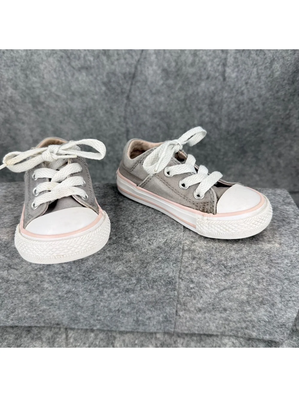 Converse Chuck Taylor All Star Sneakers Shoes Gray Pink Toddler Girl Size 5 655